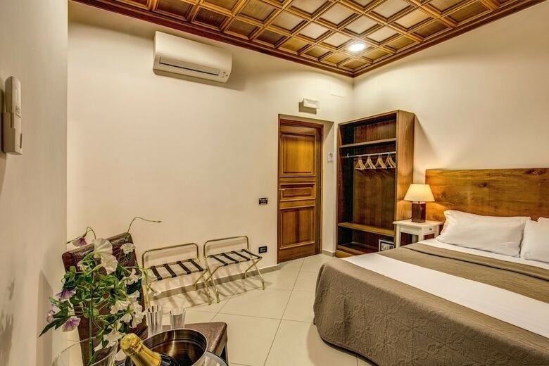 Hotel Artemis Guest House