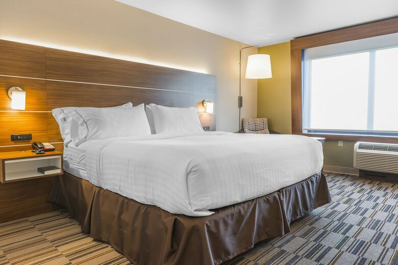 Hotel Holiday Inn Express & Suites Clarion