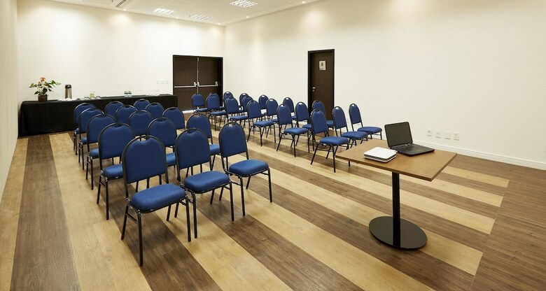 Hotel Tulip Inn Itaguai