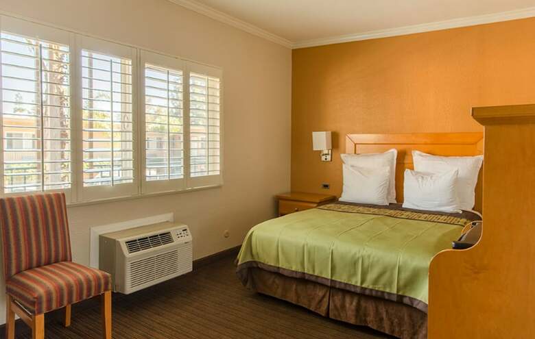 Motel Anaheim Islander Inn And Suites