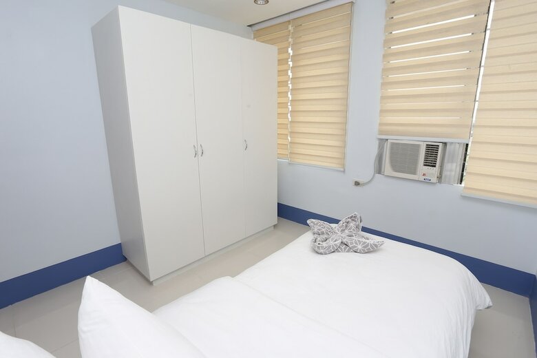 Hostal Alicia Tower Residences - Adult Only - Hostel