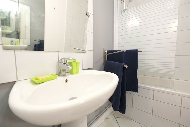 Apartamento Escale De 80 M� Avec Cour Et Parking