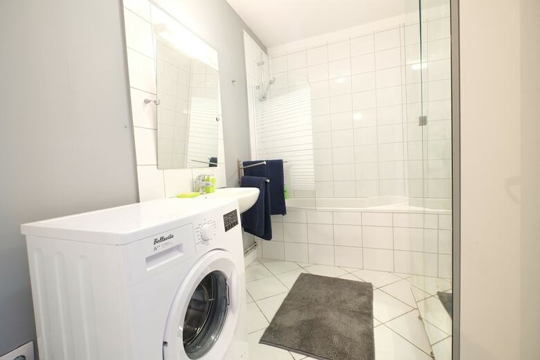 Apartamento Escale De 80 M� Avec Cour Et Parking