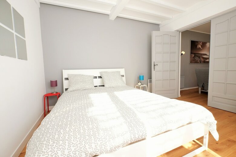 Apartamento Escale De 80 M� Avec Cour Et Parking