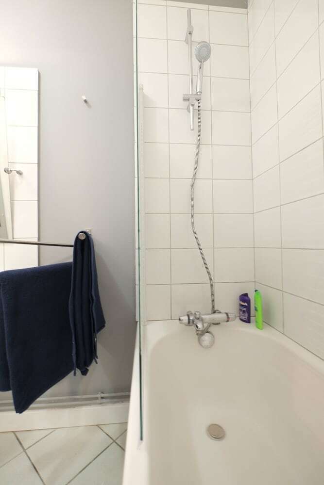 Apartamento Escale De 80 M� Avec Cour Et Parking