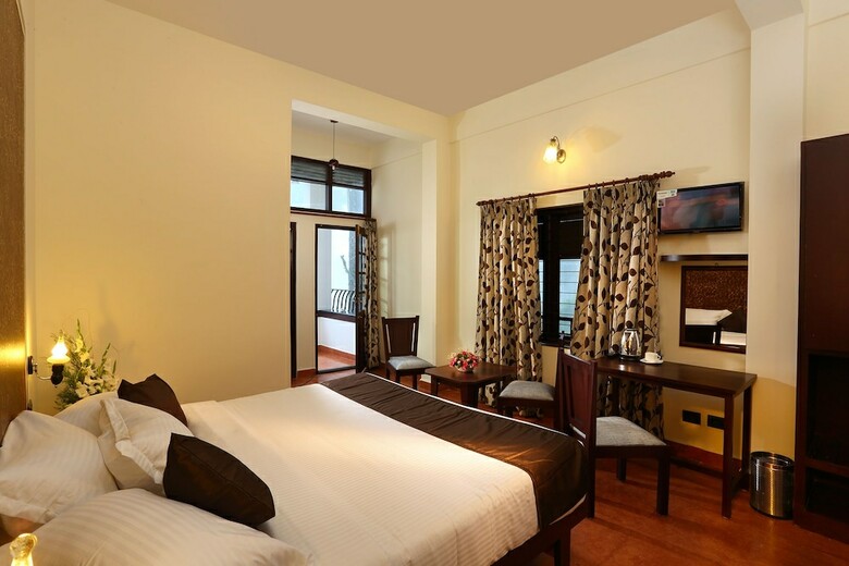 Hotel Madhumanthra Resort