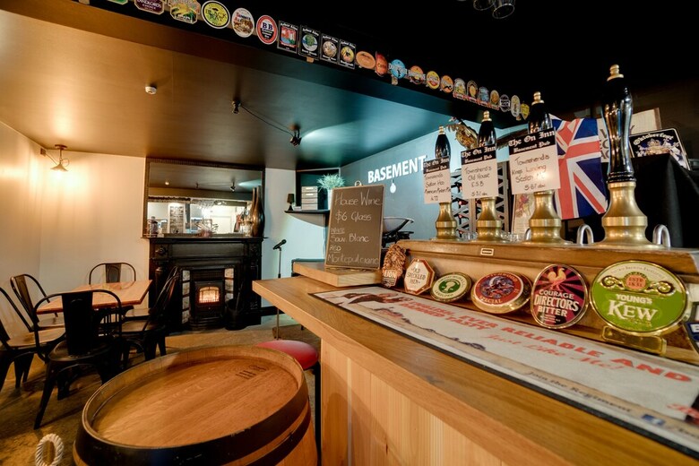 Hostal The Innbetween Lodge And Backpackers