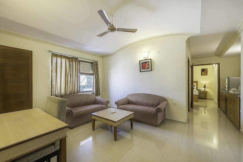 Hotel Treebo Trend Woodsvilla Suites Bapu Nagar