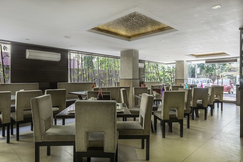 Hotel Treebo Trend Woodsvilla Suites Bapu Nagar