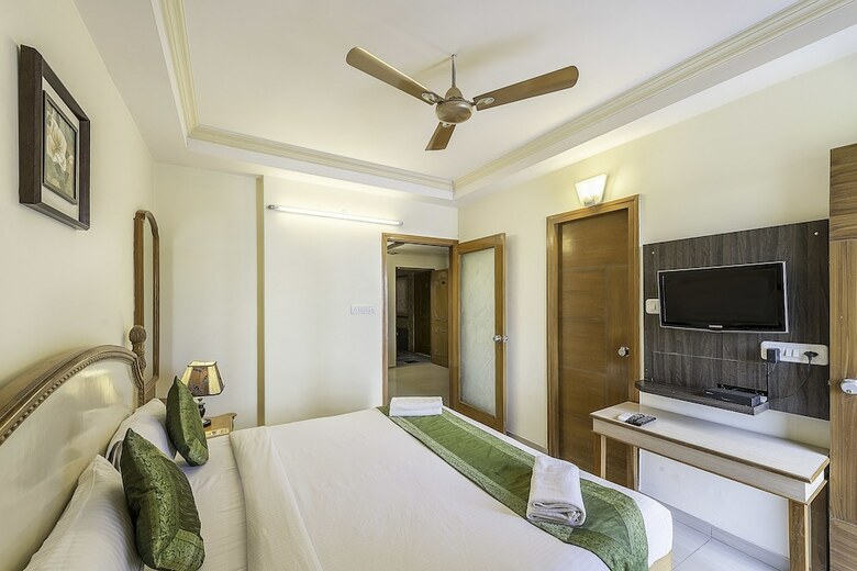 Hotel Treebo Trend Woodsvilla Suites Bapu Nagar