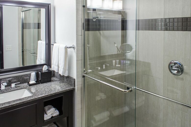 Arbor Hotel And Conference Center, Ascend Hotel Collection
