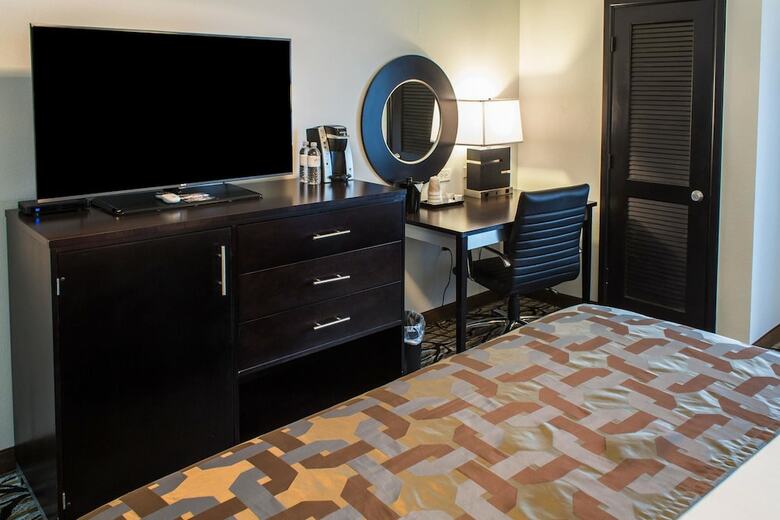 Arbor Hotel And Conference Center, Ascend Hotel Collection