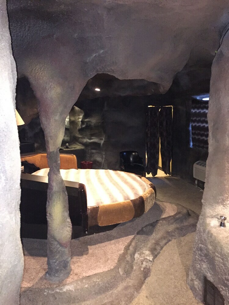 Hotel Don Q Inn