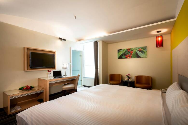Yoyo Hotel