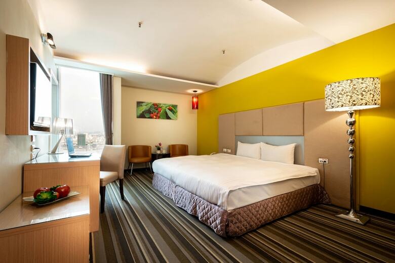 Yoyo Hotel