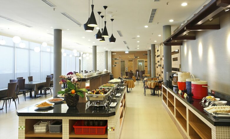 Yoyo Hotel