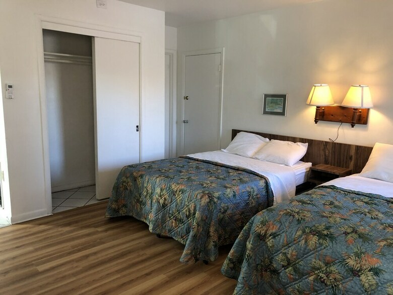 Rose Motel