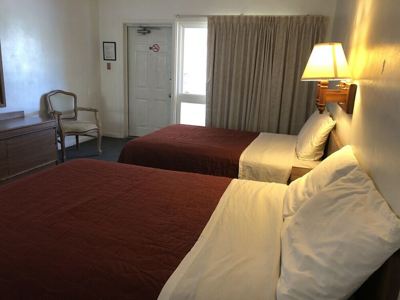 Rose Motel