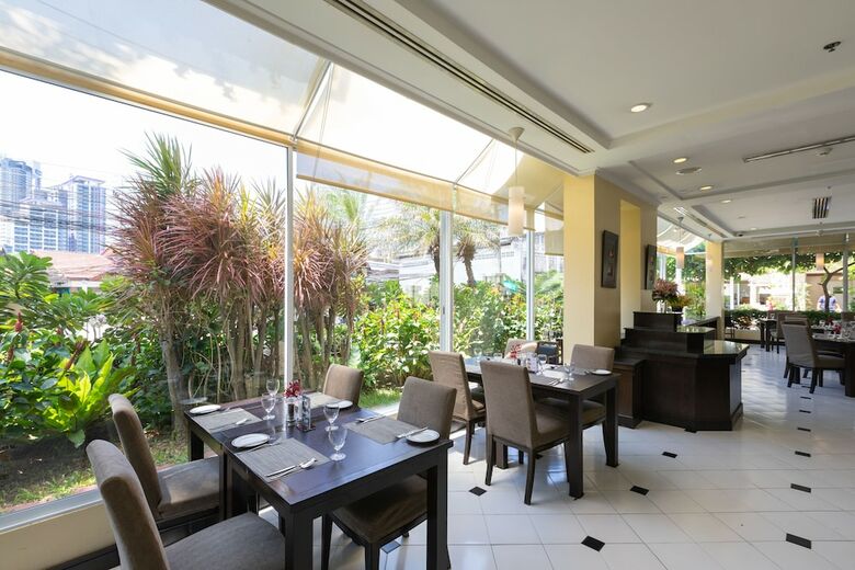 Aparthotel Karavel House Hotel & Serviced Apartments