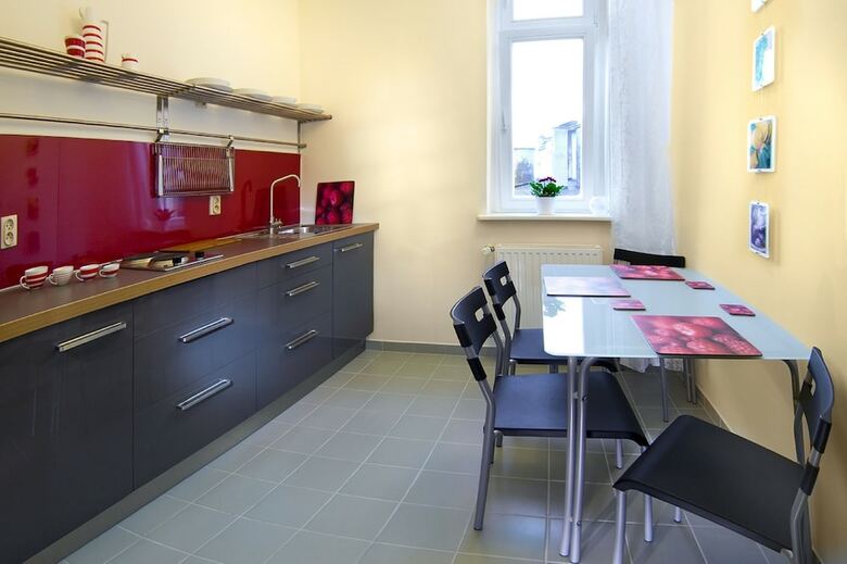 Apartamenty Pomara?czarnia