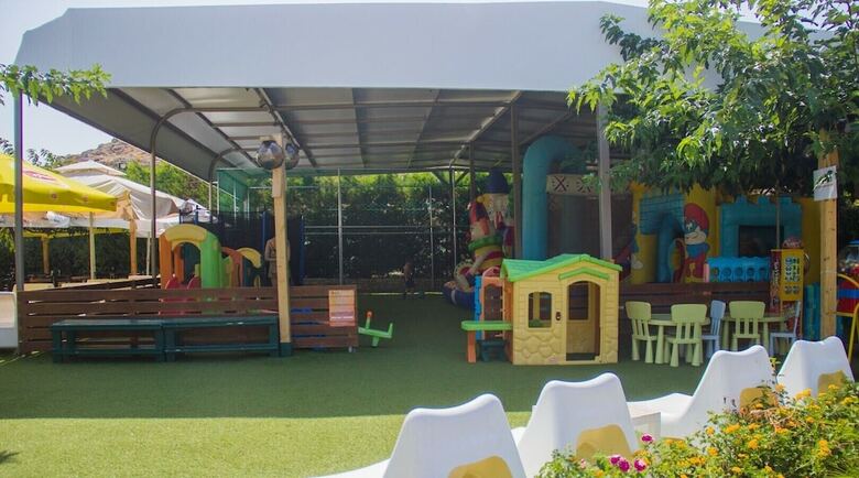 Aparthotel Anemos Suites