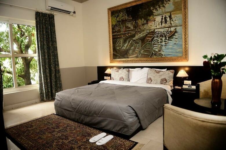 Elion House Hotel