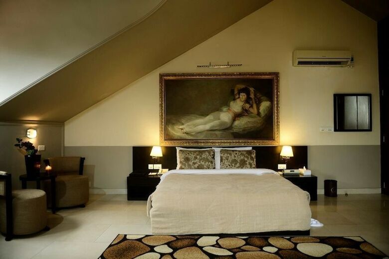 Elion House Hotel