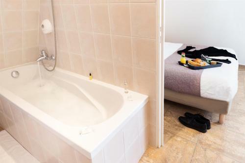 Hotel H�tel Le Saint Germain