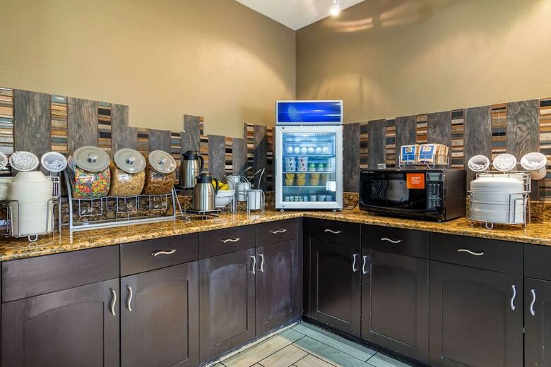 Hotel Comfort Inn