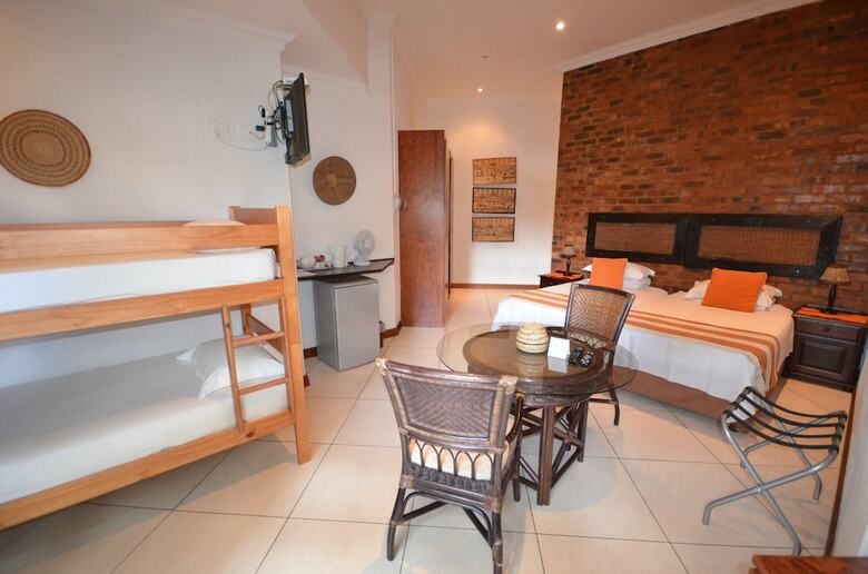 Hotel El Cazador Guest House