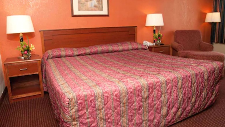 Hotel Old Hickory Inn Jackson