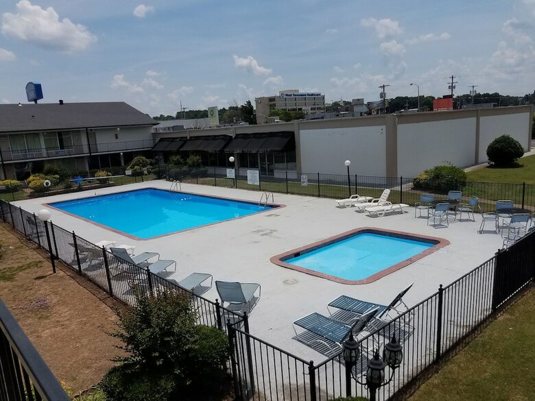 Hotel Old Hickory Inn Jackson