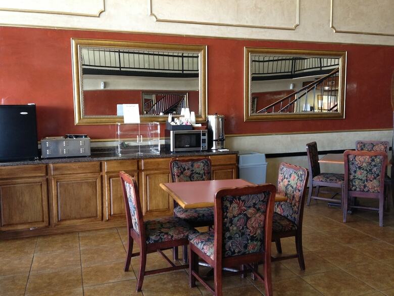 Hotel Old Hickory Inn Jackson