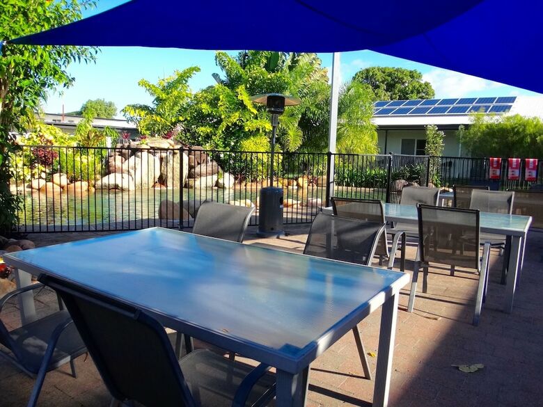Cardwell At The Beach (lyndock Motel)