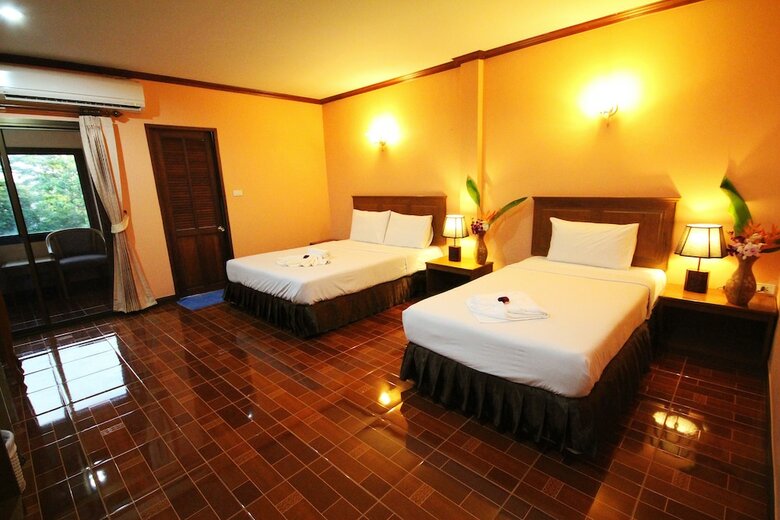 Hostal Lanta Sabai Hotel & Bungalows