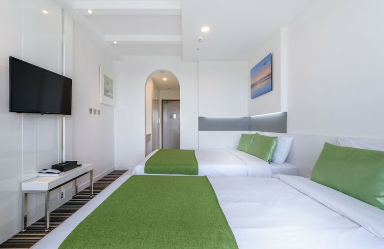 Aimi Jeju Beach Hotel