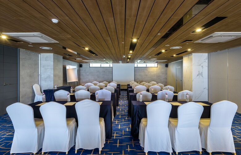 Aimi Jeju Beach Hotel