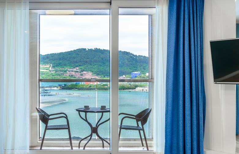 Aimi Jeju Beach Hotel