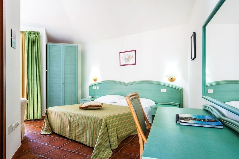Hotel Stefania Boutique Hotel By The Beach