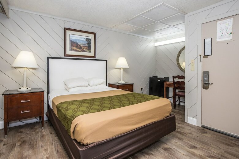 Hotel Chalet Inn