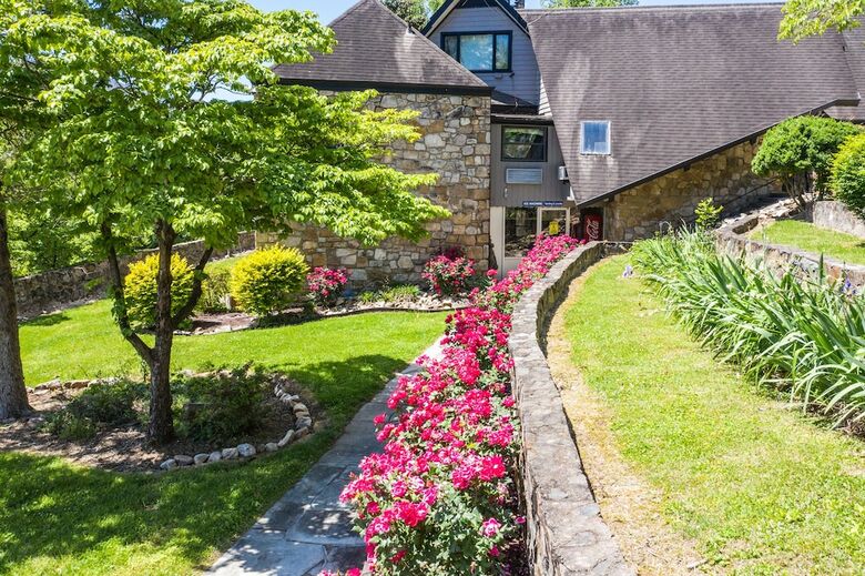 Hotel Chalet Inn
