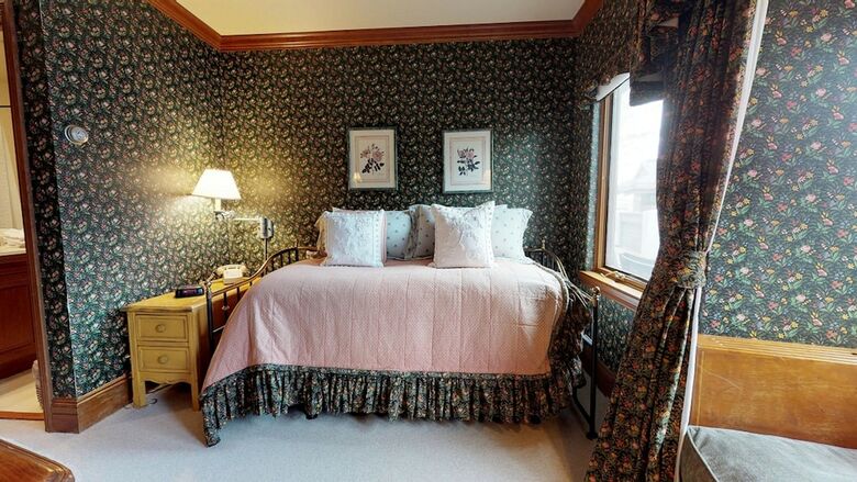 Plaza Lodge By Destination