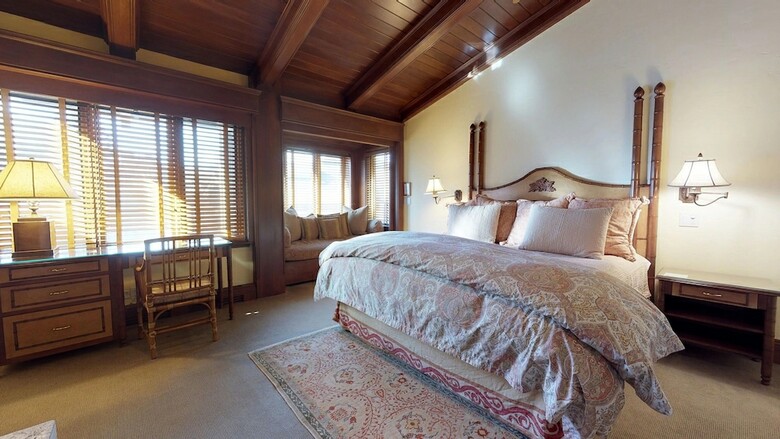 Plaza Lodge By Destination