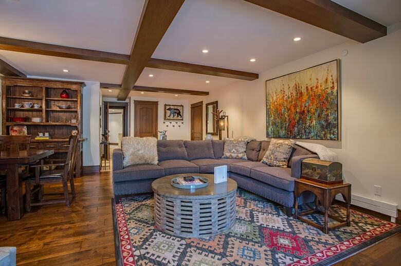 Plaza Lodge By Destination