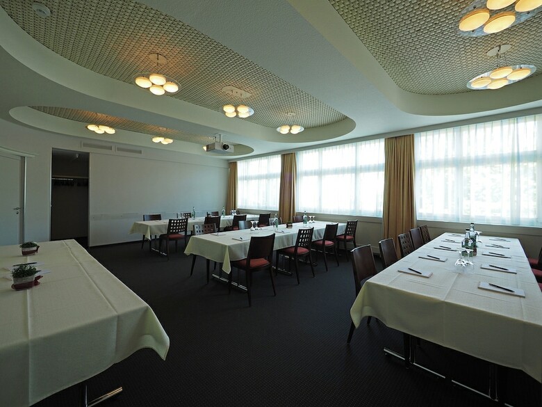 Hotel Holiday