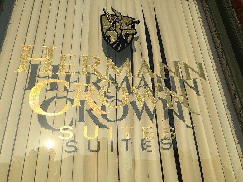 Posada Hermann Crown Suites