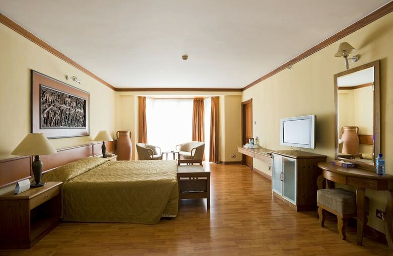 Golf Course Hotel