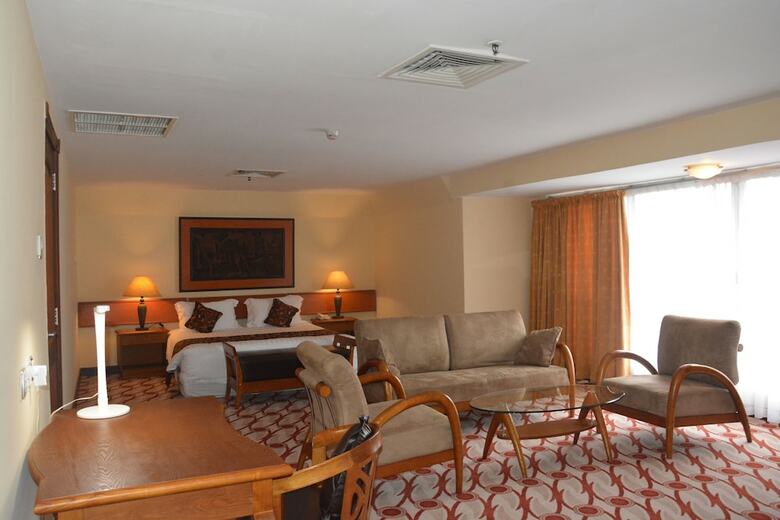 Golf Course Hotel