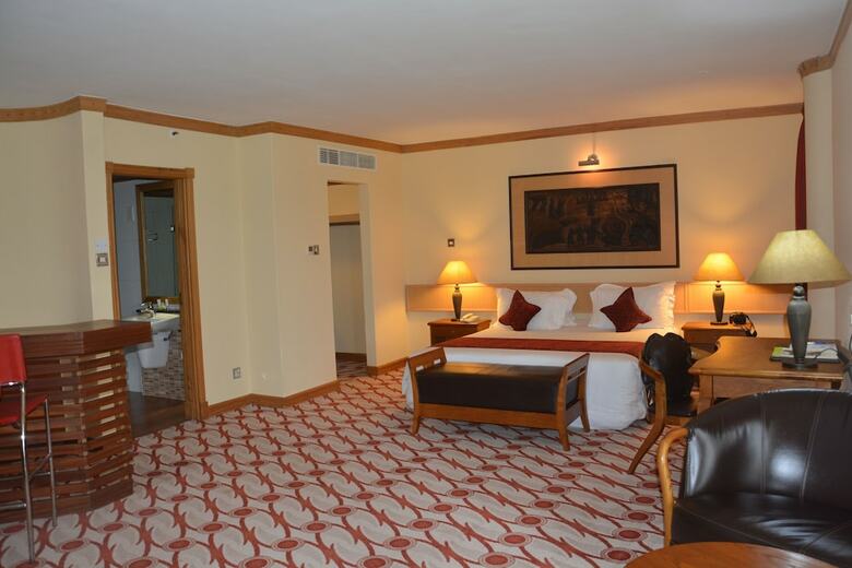 Golf Course Hotel