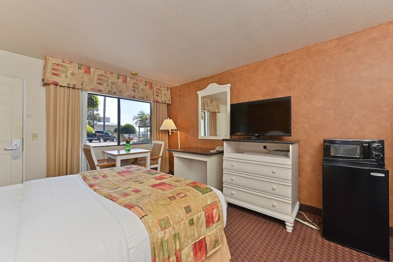 Hotel Bay View Inn